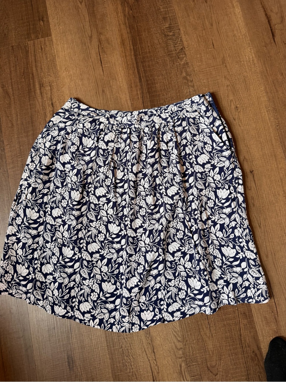 Garnet Hill Navy and White Floral A-Line Skirt